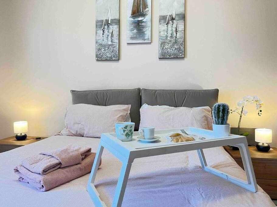 Appartamento A Pochi Passi Dalla Stazione Comodo A Coppie E Famiglie, Casa Ferrucci Collegno Eksteriør billede
