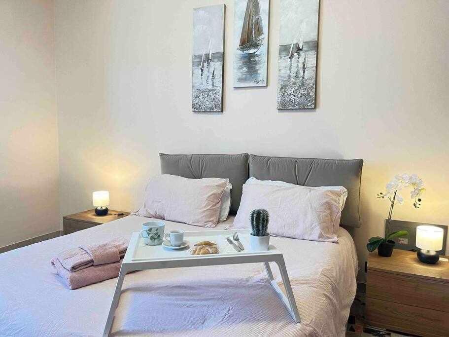 Appartamento A Pochi Passi Dalla Stazione Comodo A Coppie E Famiglie, Casa Ferrucci Collegno Eksteriør billede